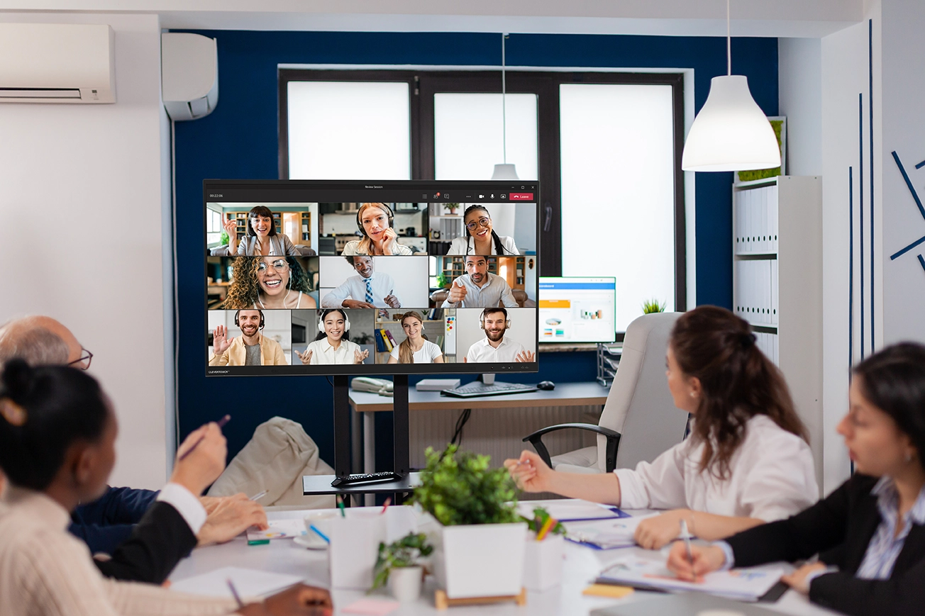 About Page_Right Text with Left Image Offset_Office Culture_02