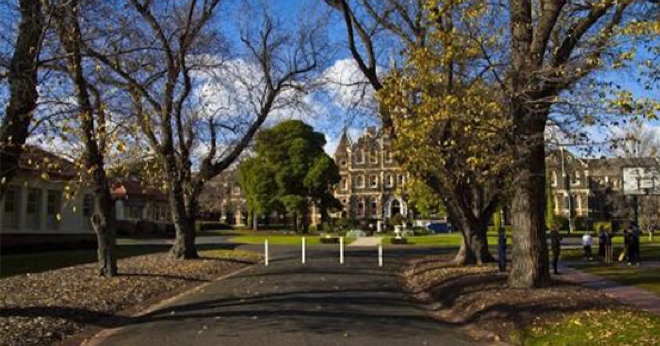 thumbnail forClevertouch brings smart tech to Victorian College of the Deaf